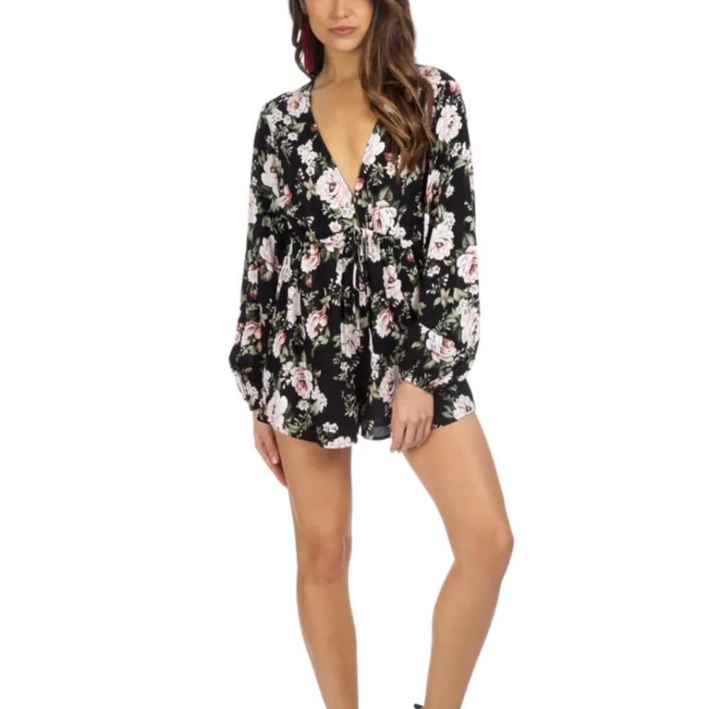 SOLD Show me your MuMu romper (small) - Picture 10 of 11